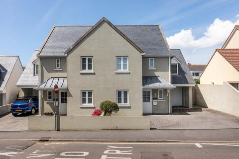 3 bedroom semi-detached house for sale, La Pouquelaye, St Helier JE2