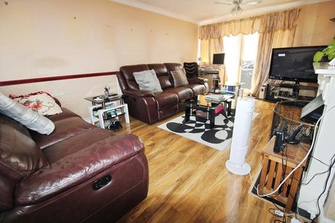 48 Maynard Close, Erith, DA8 2BQ
