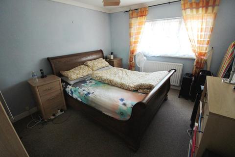48 Maynard Close, Erith, DA8 2BQ