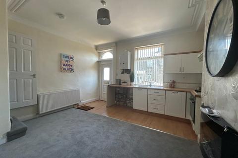 12 Beacon Street, Bank Top, Bradford, BD7 4PD