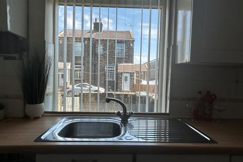12 Beacon Street, Bank Top, Bradford, BD7 4PD