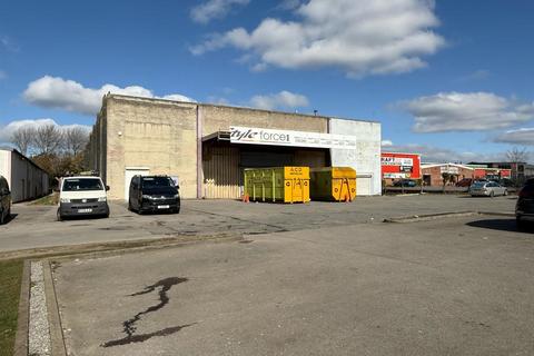 Showroom to rent, 11 Village Farm Industrial Estate Pyle CF33 6NU