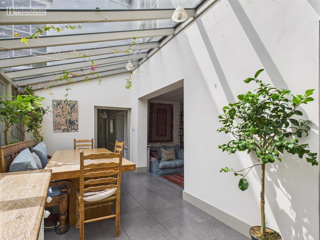 Dining area ii.jpg