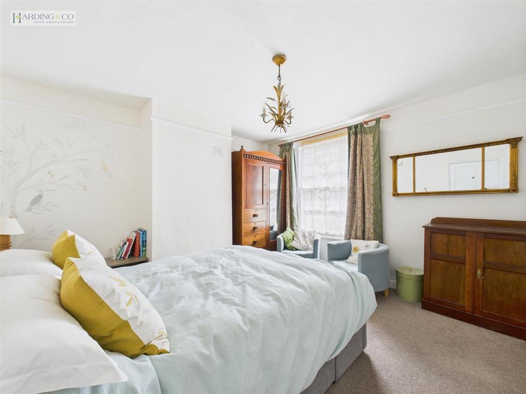 Bedroom 2.jpg
