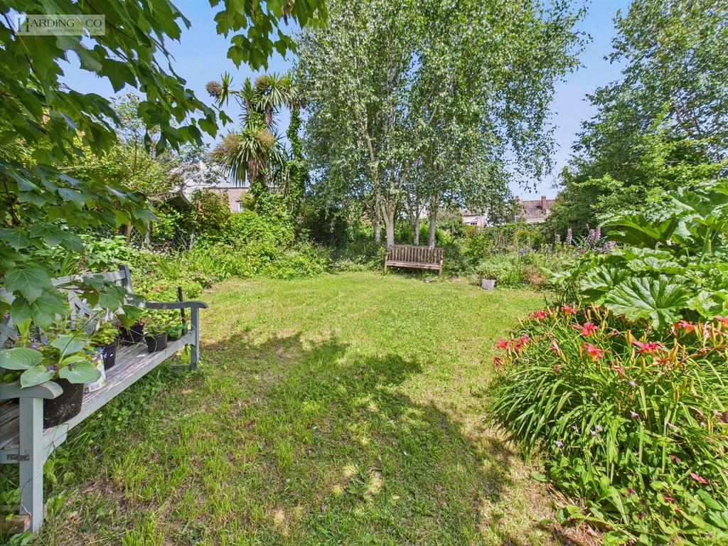 Garden v.jpg