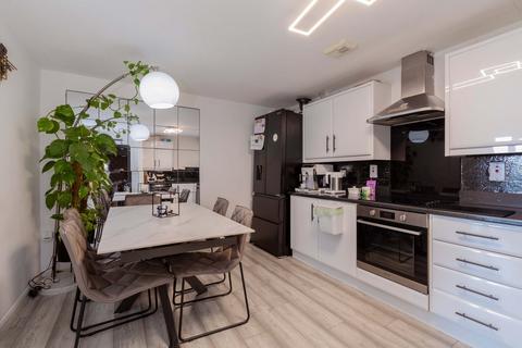 2 bedroom apartment for sale, Mill Street, Slough SL2