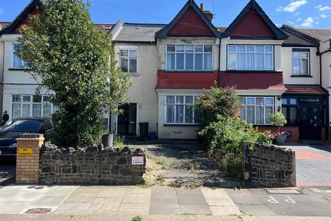 Breamore Road, Seven Kings