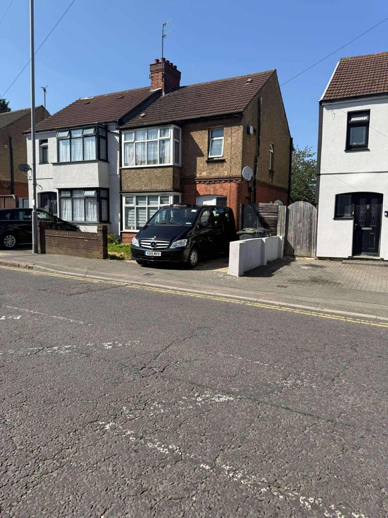 254, Dallow Road, LU1 1 TA, Luton, Bedfordshire