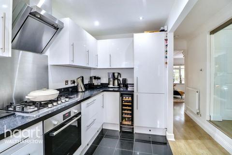 Meadow Close, Chingford
