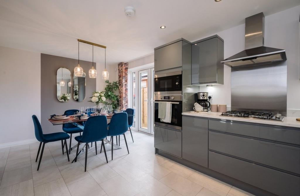 Kitchen/Dining Area