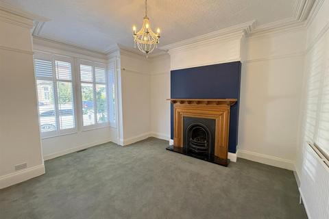 6 bedroom terraced house to rent, Langholm Crescent, Darlington