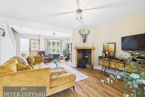 3 bedroom terraced house for sale, Whitebarns Lane, Buntingford SG9