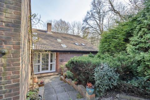 undefined, Redhill Wood, New Ash Green