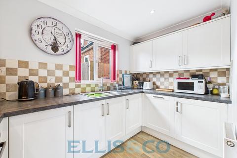 3 bedroom detached house for sale, Dowgate Close, Tonbridge, Kent, TN9