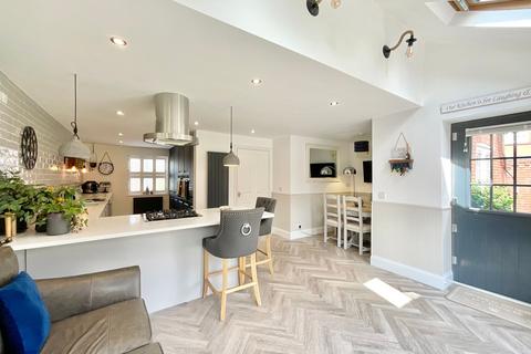 5 bedroom detached house for sale, Caldon Way, Stone, ST15