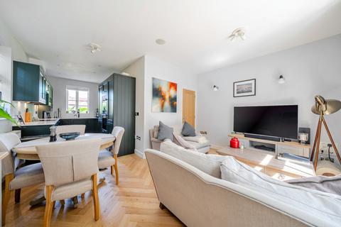 2 bedroom end of terrace house for sale, Malmesbury Gardens, Winchester, Hampshire, SO22