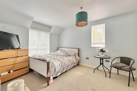 3 bedroom house to rent, Burton Stone Lane, York