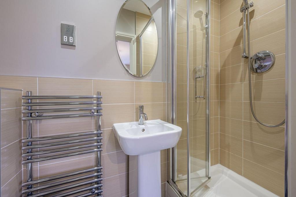 En- Suite Bedroom 2