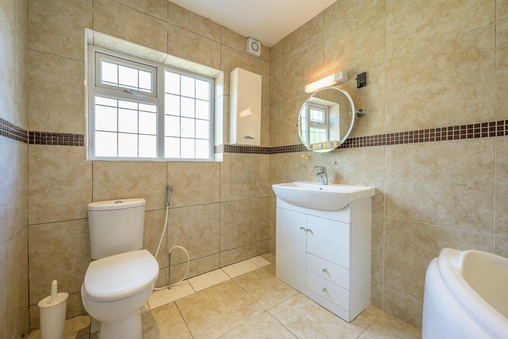 En Suite Bathroom 1