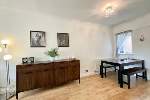 15 Hawfinch Road, Cheadle, Stoke-on-trent, ST10 1RX