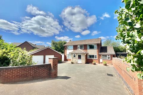 4 bedroom detached house for sale, Adderley Road, Market Drayton, TF9