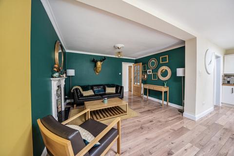 20 Mount View, Rickmansworth, WD3 7AY