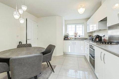 3 bedroom semi-detached house for sale, Wool Chase, Wakefield, West Yorkshire, WF2