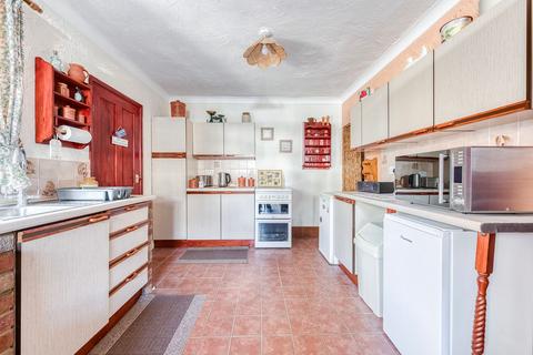 3 bedroom semi-detached house for sale, Cambridge Road, Lowestoft
