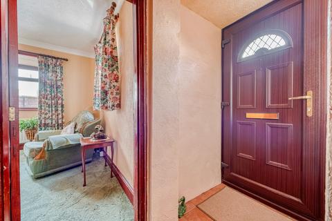 3 bedroom semi-detached house for sale, Cambridge Road, Lowestoft
