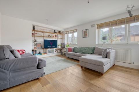 51 Ranwell Close, London, E3 5LN