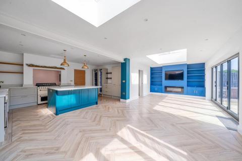 4 bedroom semi-detached house for sale, Chesham,  Buckinghamshire,  HP5
