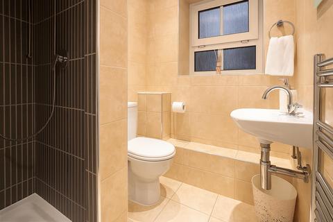 4 bedroom flat for sale, Boyd Street, London E1