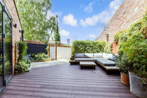 31 Mill Lane, Dorking, RH4 1DX