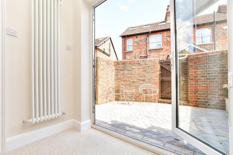 31 Mill Lane, Dorking, RH4 1DX