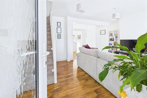 undefined, Ferndale Road, Swindon SN2