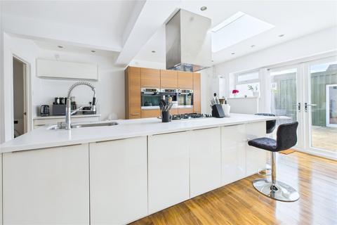 undefined, Ferndale Road, Swindon SN2