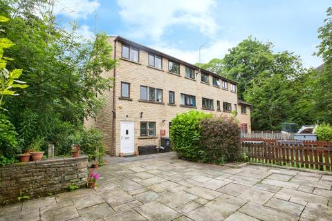 75 Hebble Vale Drive, Halifax, HX2 8TL
