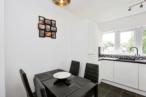 75 Hebble Vale Drive, Halifax, HX2 8TL