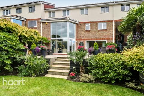 Uplands Park Road, Rayleigh