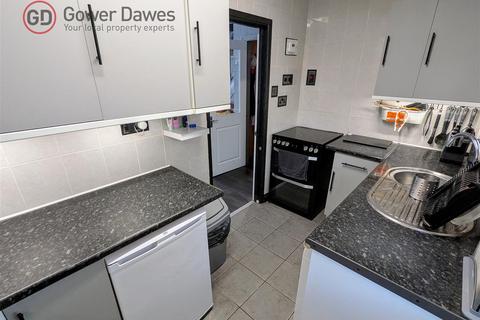 3 bedroom terraced house for sale, Scott Road, Chadwell St.Mary