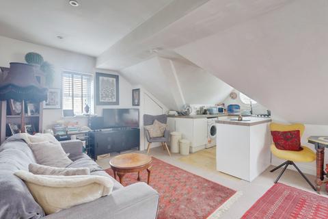 1 bedroom flat for sale, Westborough Road, Westcliff-on-sea, SS0