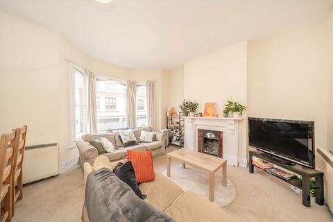 4 bedroom flat for sale, Ilminster Gardens, London SW11