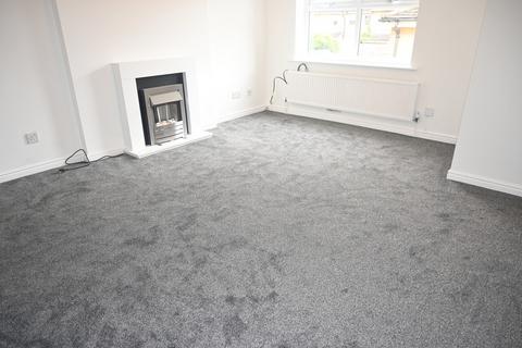 3 bedroom terraced house to rent, Roundhead Fold, Bradford BD10