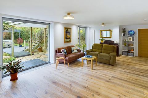 5 bedroom detached house to rent, Rosehill, Penzance
