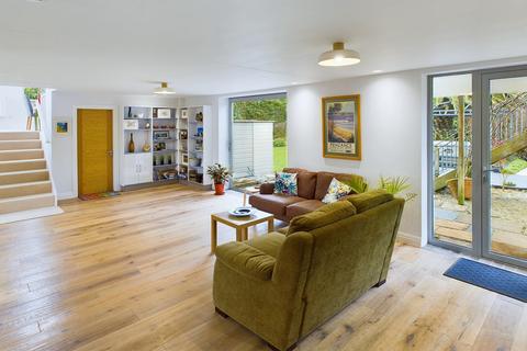 5 bedroom detached house to rent, Rosehill, Penzance