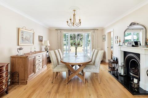 Wedgewood Dukes Covert, Bagshot, GU19 5HU