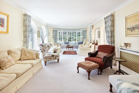 Wedgewood Dukes Covert, Bagshot, GU19 5HU