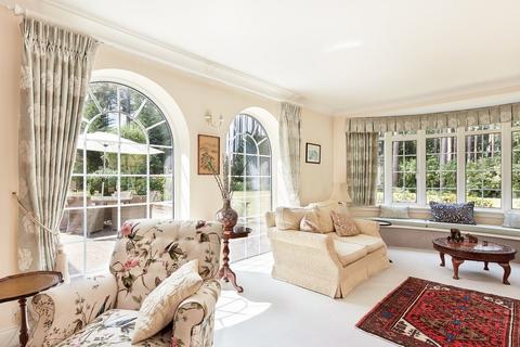 Wedgewood Dukes Covert, Bagshot, GU19 5HU