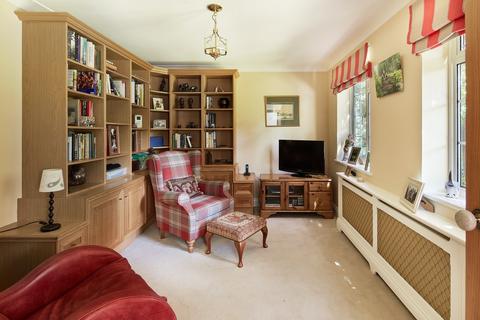 Wedgewood Dukes Covert, Bagshot, GU19 5HU