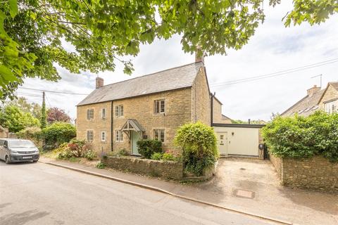 Dolphin Cottage Bletchingdon Road, Kirtlington, Kidlington, OX5 3HF